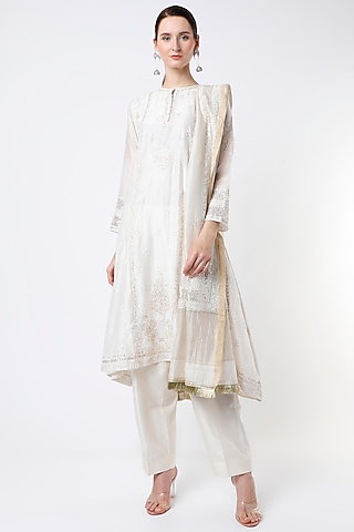 White Embroidered A-Line Kurta Set by Vritti by Shweta Agarwal