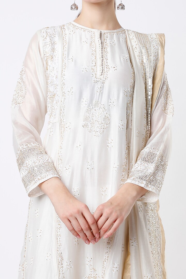 White Embroidered A-Line Kurta Set by Vritti by Shweta Agarwal at Pernia's Pop Up Shop
