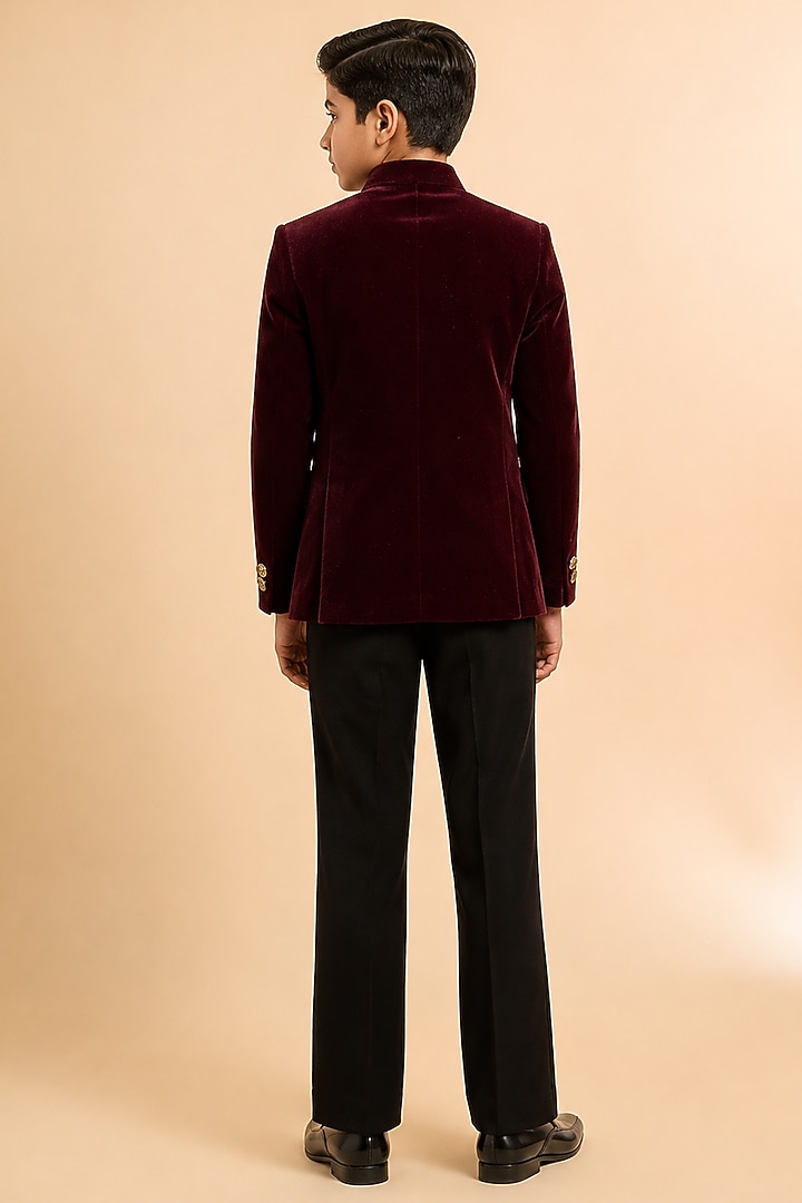 Maroon Swed Hand Work Jodhpuri Bandhgala Set For Boys by Nero by Shaifali & Satya Kids at Pernia's Pop Up Shop
