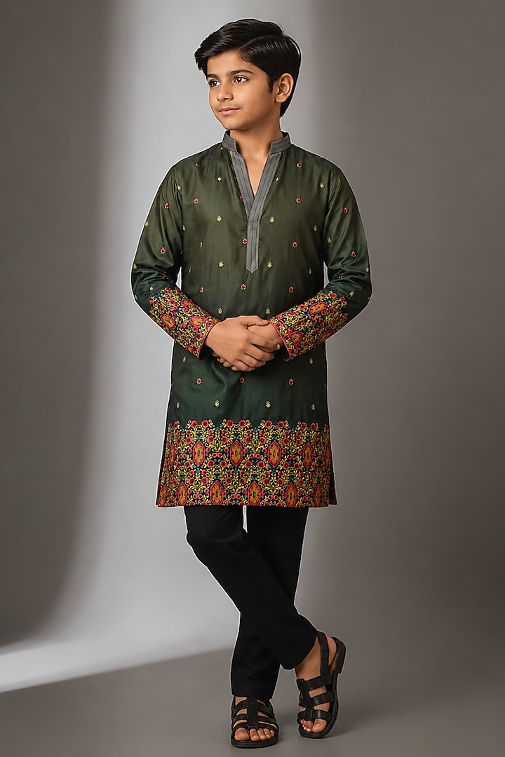 Green Silk Thread Hand Embroidered Kurta Set For Boys by Nero by Shaifali & Satya Kids at Pernia's Pop Up Shop