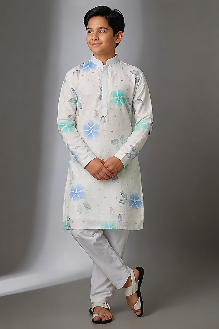 White Chanderi Hand Painted Kurta Set For Boys by Nero by Shaifali & Satya Kids at Pernia's Pop Up Shop