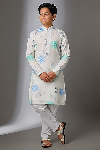 White Chanderi Hand Painted Kurta Set For Boys by Nero by Shaifali & Satya Kids