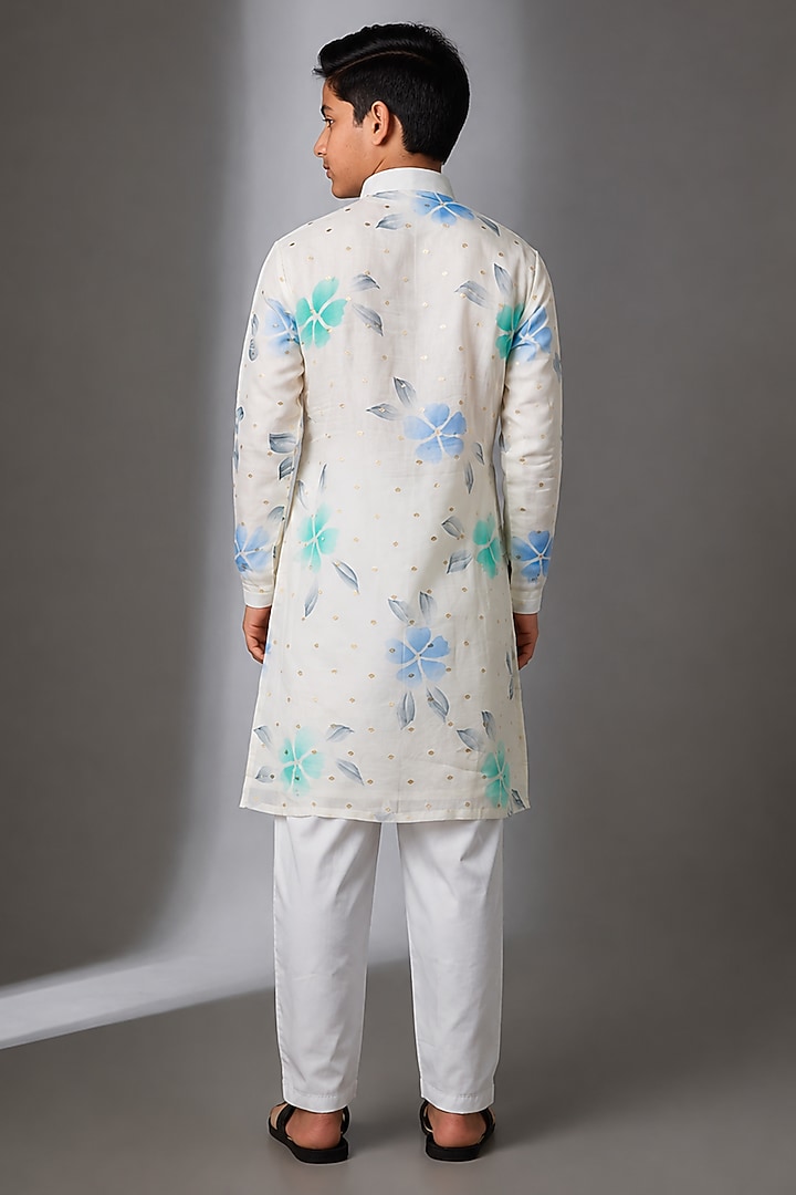 White Chanderi Hand Painted Kurta Set For Boys by Nero by Shaifali & Satya Kids at Pernia's Pop Up Shop