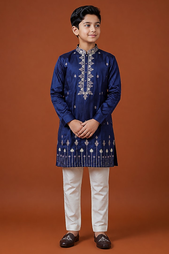 Royal Blue Linen Silk Thread Embroidered Kurta Set For Boys by Nero by Shaifali & Satya Kids at Pernia's Pop Up Shop