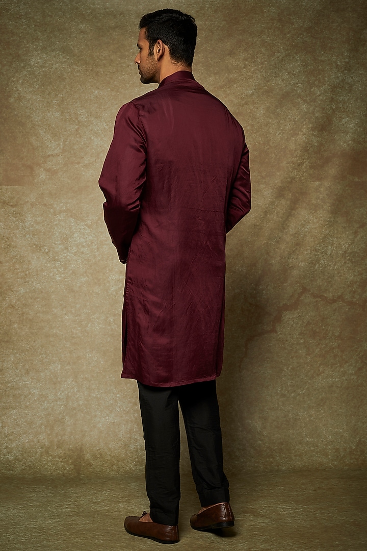 Maroon Linen Satin Embroidered Kurta Set by Nero by Shaifali & Satya at Pernia's Pop Up Shop