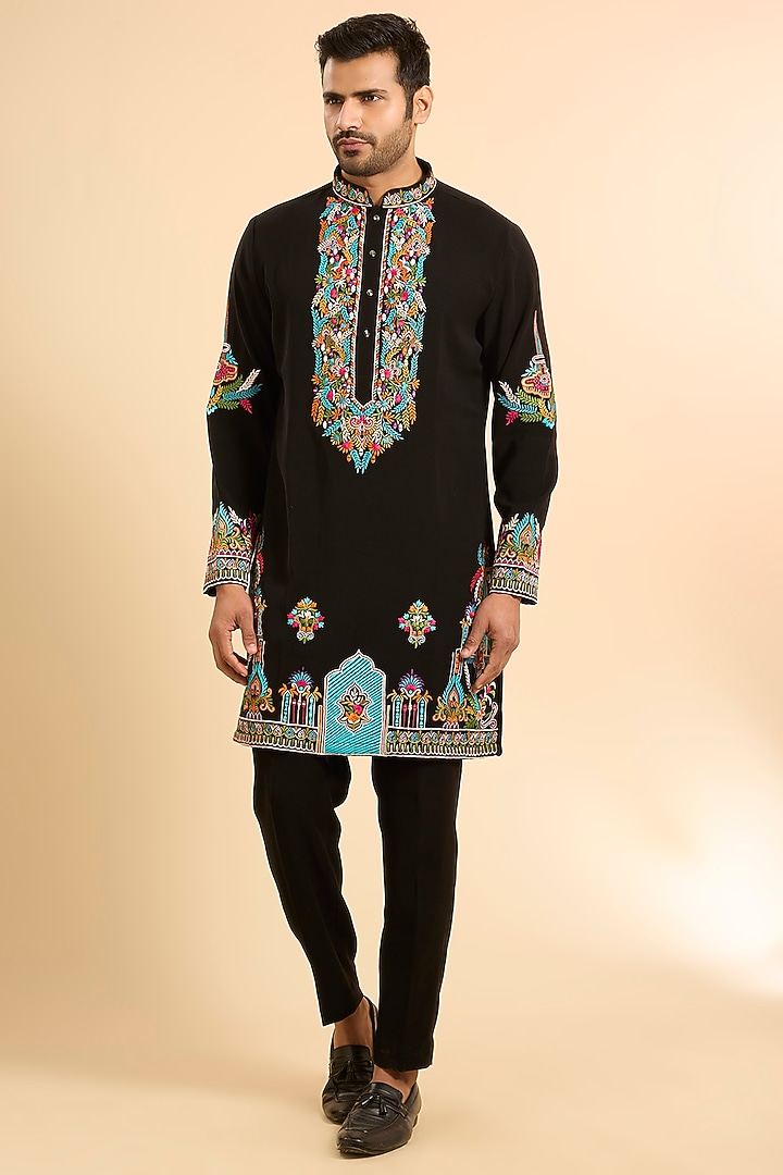 Black Boomario Fabric Threadwork Kurta Set by Nero By Shaifali & Satya at Pernia's Pop Up Shop