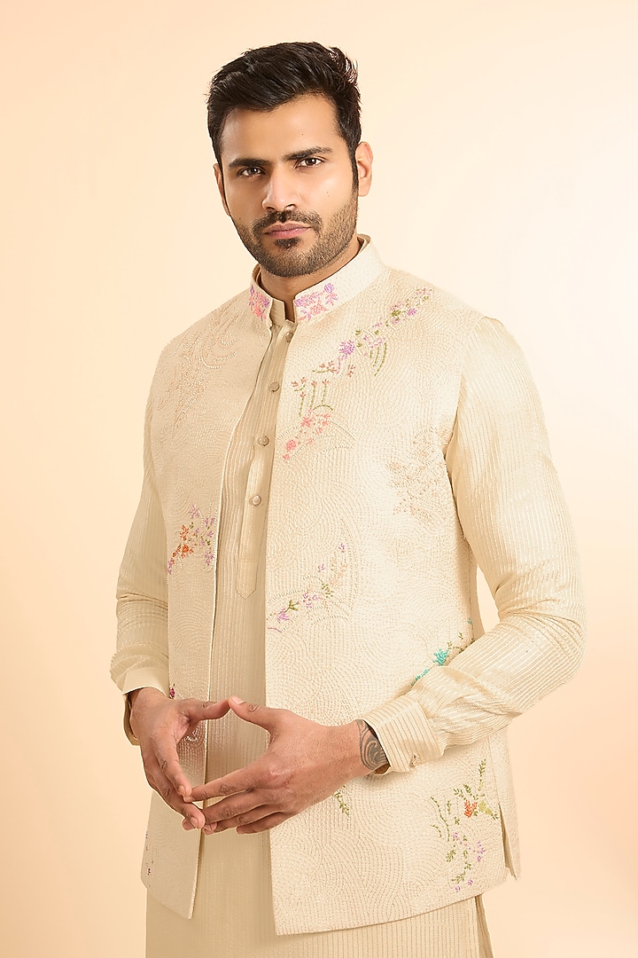 Ivory Silk Threadwork Open Bundi Jacket Set by Nero by Shaifali & Satya at Pernia's Pop Up Shop