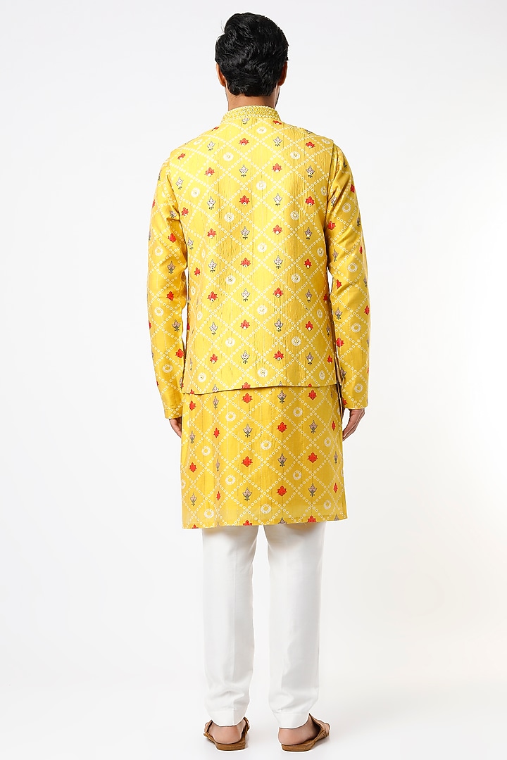 Yellow Bhagalpuri Silk Mirror Embroidered Bundi Jacket Set by Nero by Shaifali & Satya at Pernia's Pop Up Shop