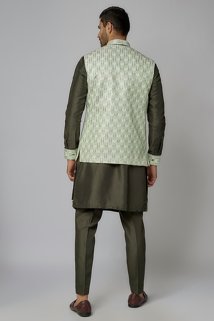 Green Silk Thread Work Bundi Jacket Set by Nero by Shaifali & Satya at Pernia's Pop Up Shop