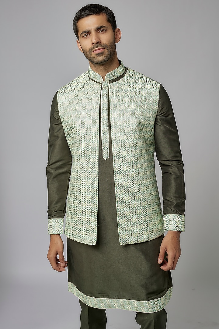 Green Silk Thread Work Bundi Jacket Set by Nero by Shaifali & Satya at Pernia's Pop Up Shop