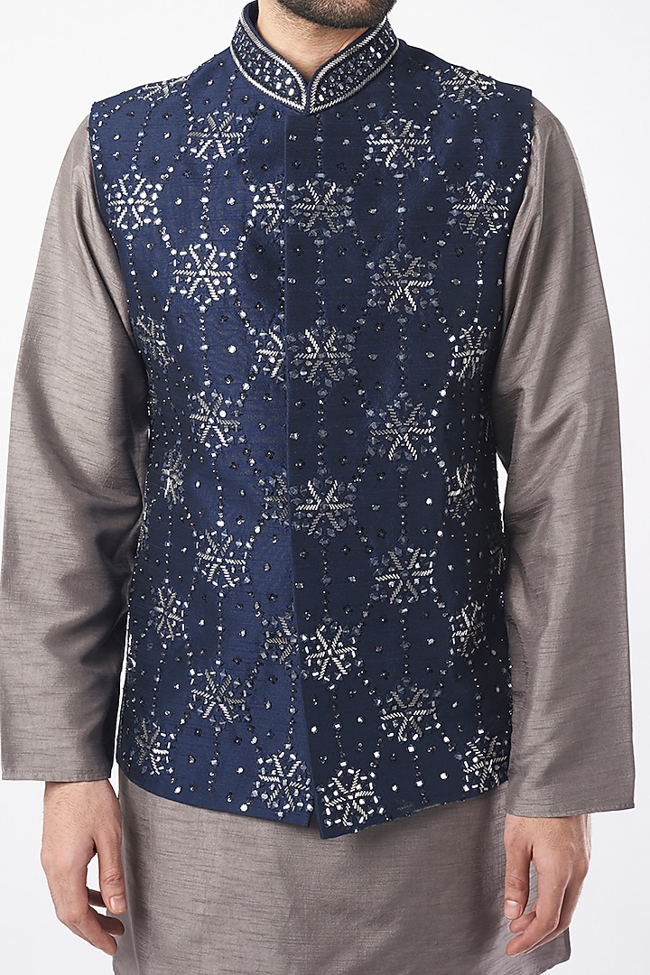Grey Kurta Set With Blue Bundi Jacket by Nero By Shaifali & Satya at Pernia's Pop Up Shop