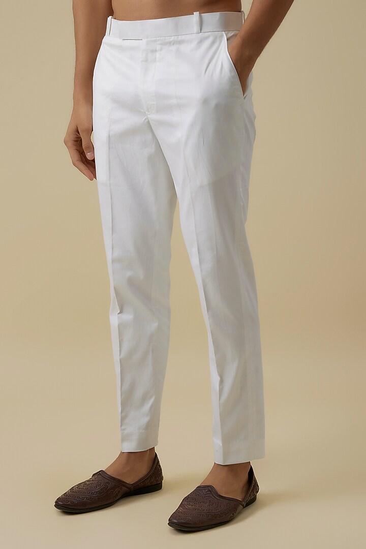 White Silk Threadwork Bundi Jacket Set by Nero By Shaifali & Satya at Pernia's Pop Up Shop