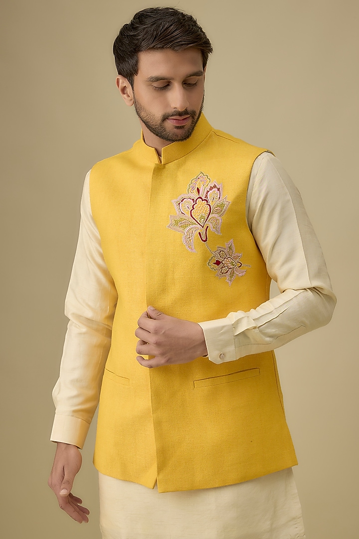 Yellow Matka Silk Hand Motif Work Bundi Jacket Set by Nero by Shaifali & Satya at Pernia's Pop Up Shop