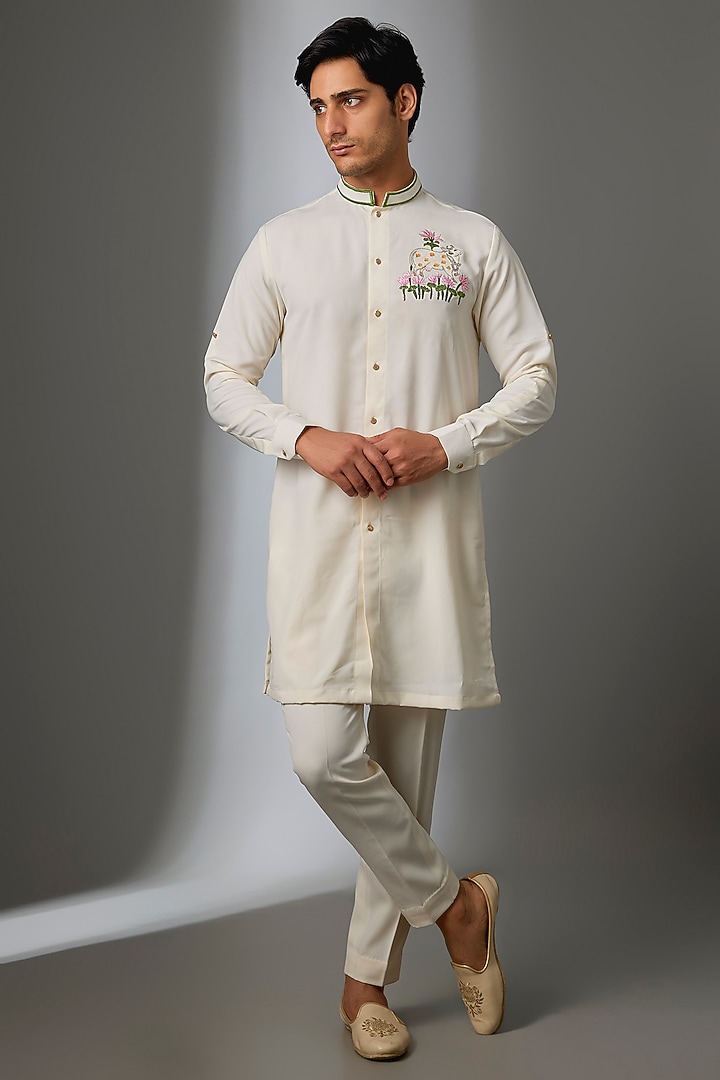 Ivory Boomario Fabric Threadwork Kurta Set by Nero by Shaifali & Satya at Pernia's Pop Up Shop