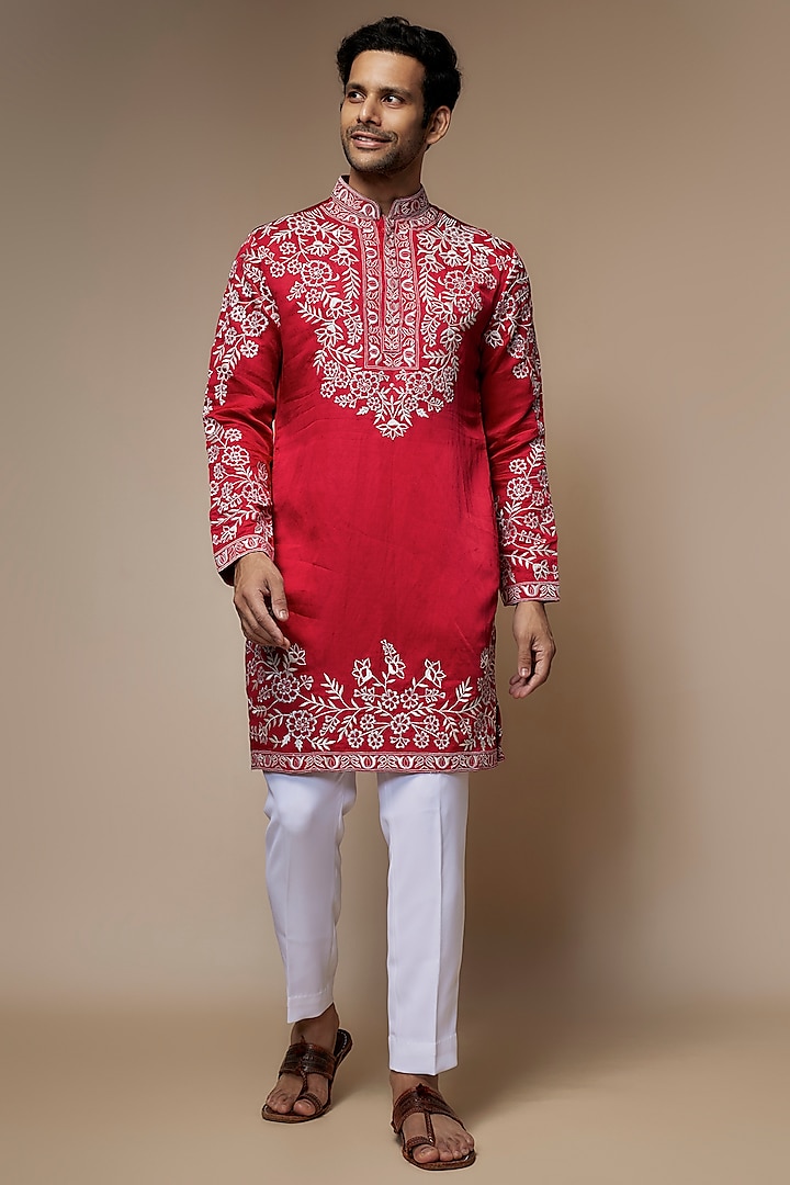 Red Silk Thread Machine Embroidered Kurta Set by Nero By Shaifali & Satya