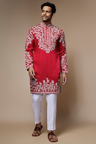 Red Silk Thread Machine Embroidered Kurta Set by Nero By Shaifali & Satya