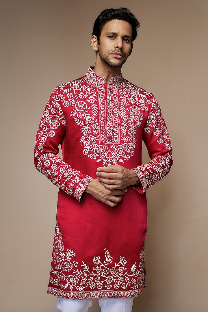 Red Silk Thread Machine Embroidered Kurta Set by Nero By Shaifali & Satya at Pernia's Pop Up Shop