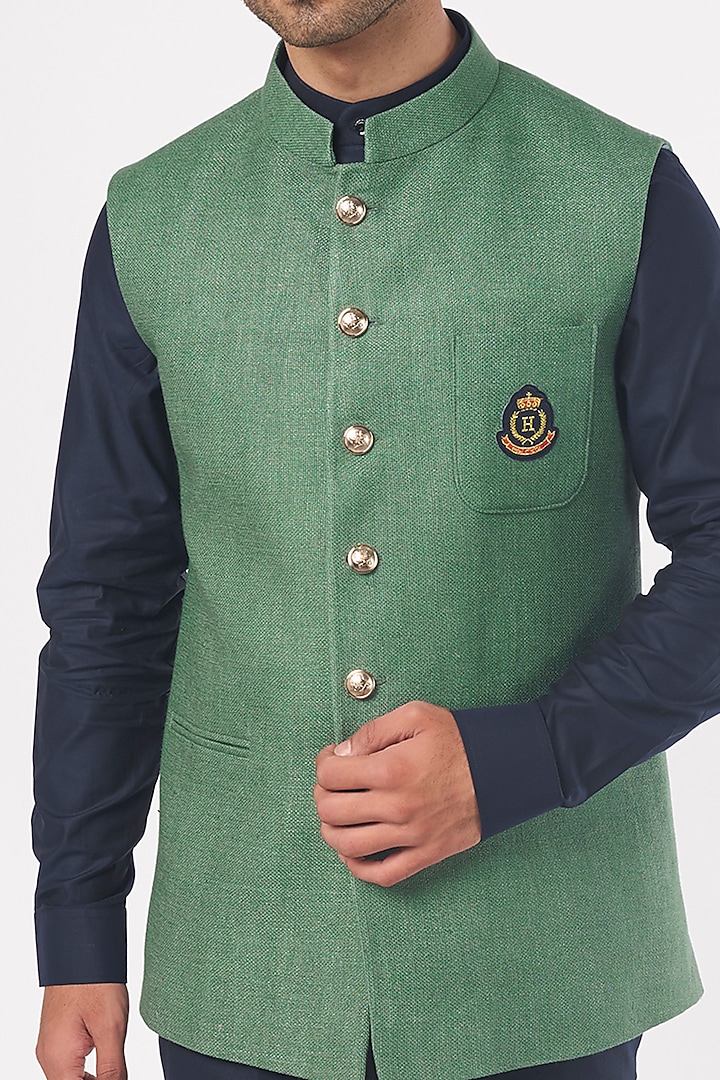 Green Matka Silk Bundi Jacket Set by Nero by Shaifali & Satya at Pernia's Pop Up Shop