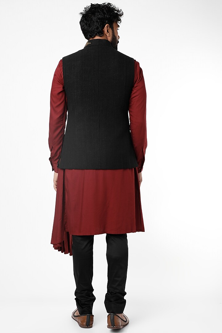 Black Matka Silk Zardosi Embellished Bundi Jacket Set by Nero by Shaifali & Satya at Pernia's Pop Up Shop