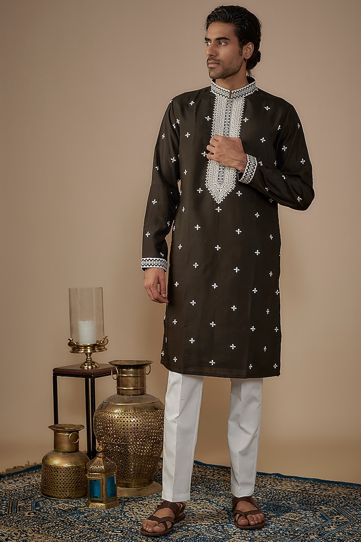 Black Cotton Silk Thread Embroidered Kurta Set by Nero by Shaifali & Satya at Pernia's Pop Up Shop