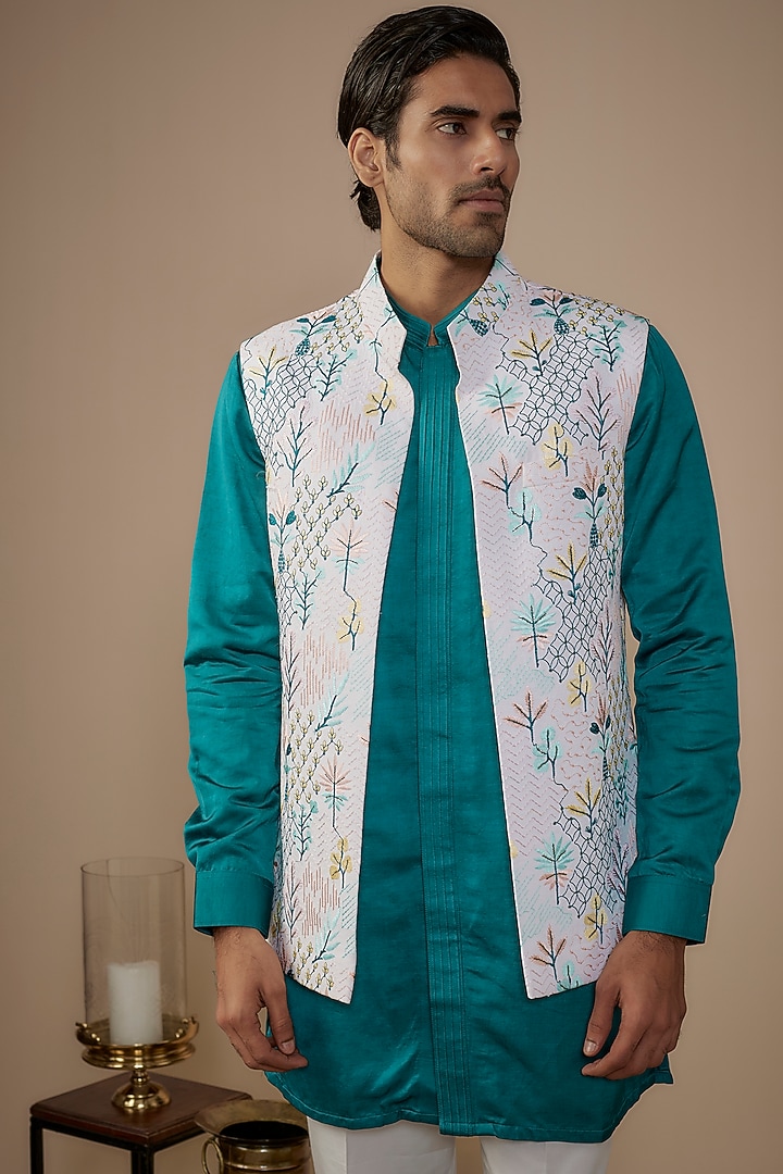 White Silk Thread Embroidered Bundi Jacket Set by Nero by Shaifali & Satya at Pernia's Pop Up Shop