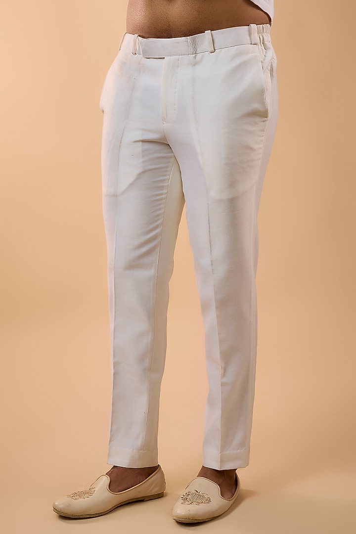 White Silk Hand Embroidered Bundi Jacket Set by Nero by Shaifali & Satya at Pernia's Pop Up Shop