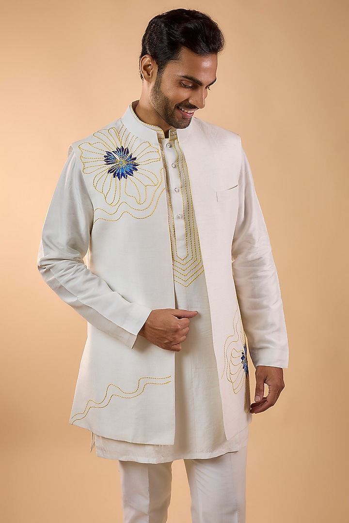 White Silk Hand Embroidered Bundi Jacket Set by Nero by Shaifali & Satya at Pernia's Pop Up Shop
