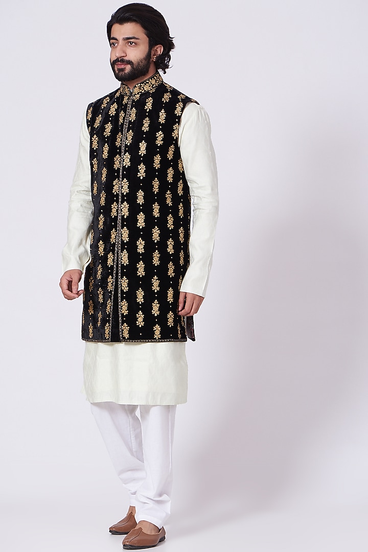 White Kurta Set With Black Bundi Jacket by Nero by Shaifali & Satya at Pernia's Pop Up Shop