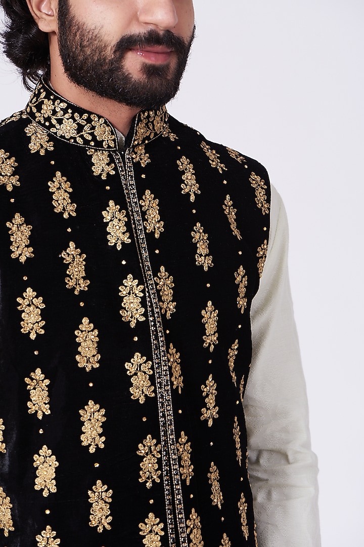White Kurta Set With Black Bundi Jacket by Nero by Shaifali & Satya at Pernia's Pop Up Shop