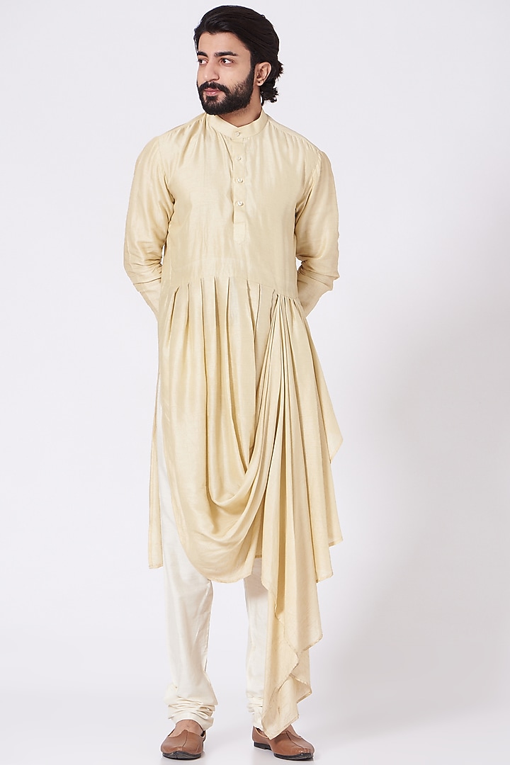 Light Golden Silk Machine Embroidered Bundi Jacket Set by Nero By Shaifali & Satya at Pernia's Pop Up Shop