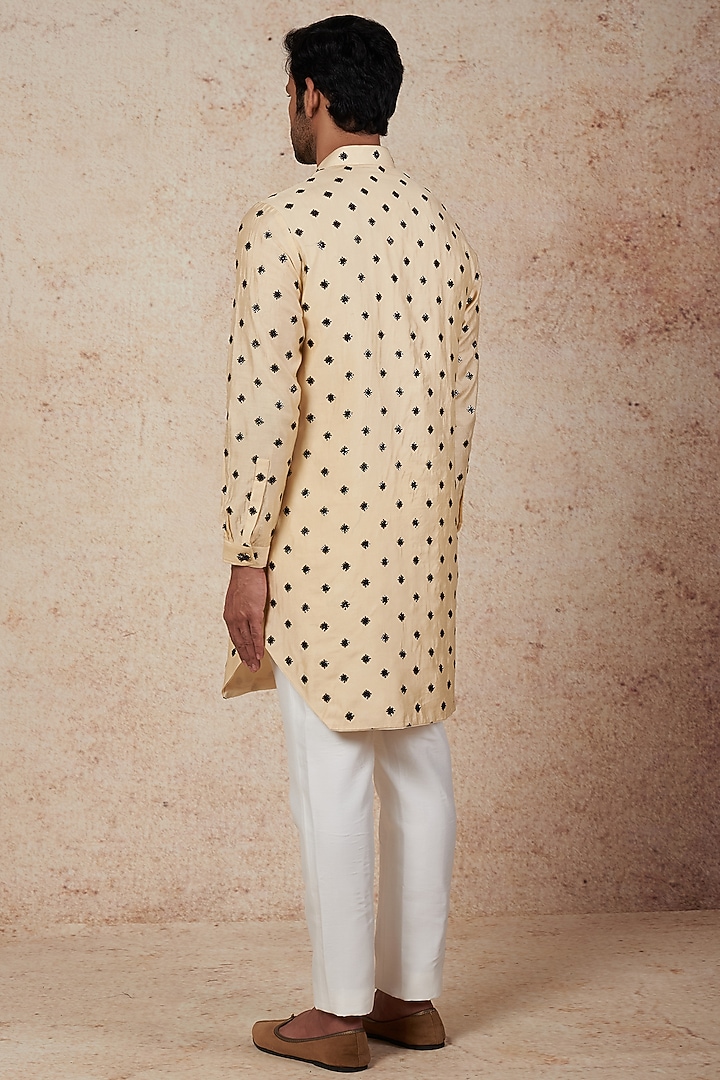 Beige Silk Thread Embroidered Kurta Set by Nero by Shaifali & Satya at Pernia's Pop Up Shop