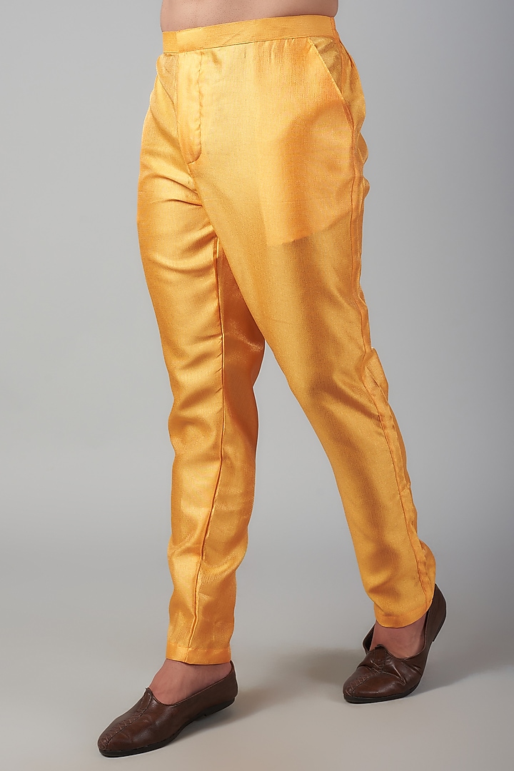 Yellow Silk Mirror Embroidered Kurta Set by Nero By Shaifali & Satya at Pernia's Pop Up Shop