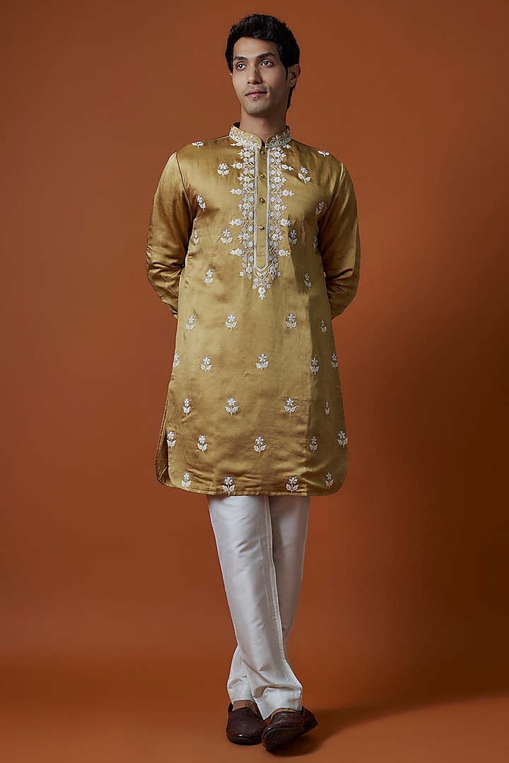 Gold Silk Thread Hand Embroidered Kurta Set by Nero by Shaifali & Satya at Pernia's Pop Up Shop