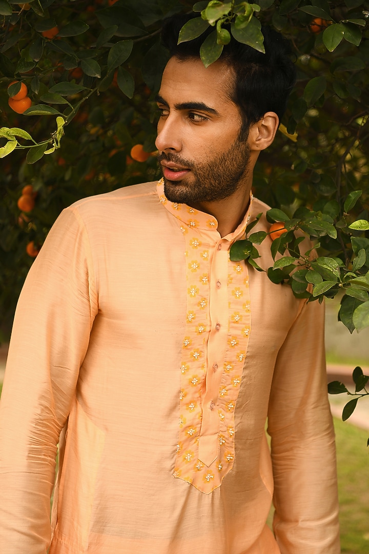 Peach Floral Printed Kurta Set by Neha Chopra Tandon Men at Pernia's Pop Up Shop
