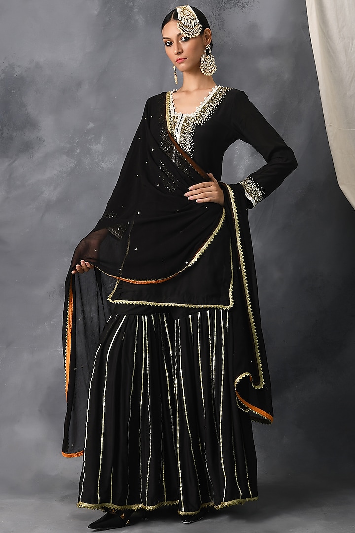 Black Sequins Embroidered Kurta Set by Neha Chopra Tandon