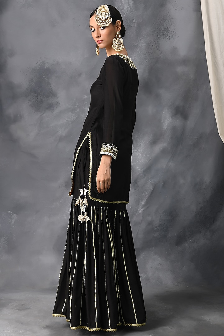 Black Sequins Embroidered Kurta Set by Neha Chopra Tandon at Pernia's Pop Up Shop