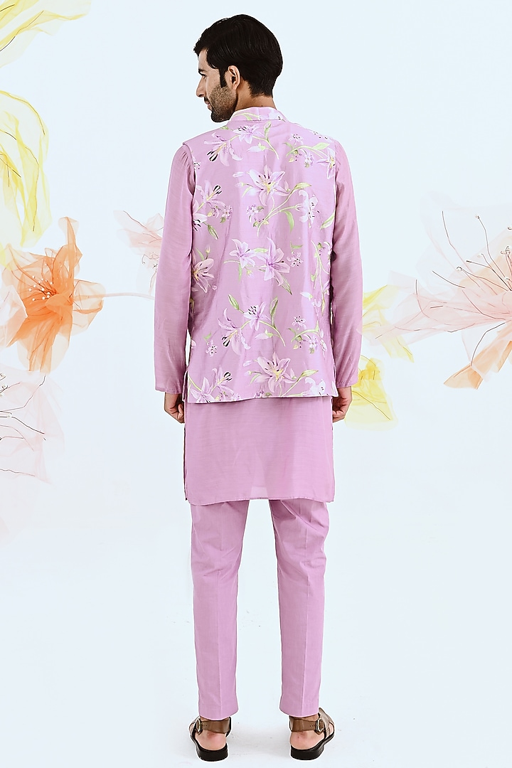 Lilac Embellished Kurta Set by Neha Chopra Tandon Men at Pernia's Pop Up Shop