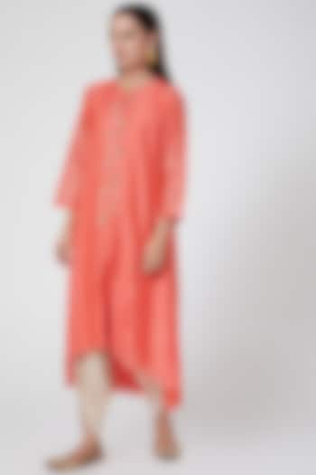 Orange & Beige Embroidered Kurta Set by Pouli Pret at Pernia's Pop Up Shop