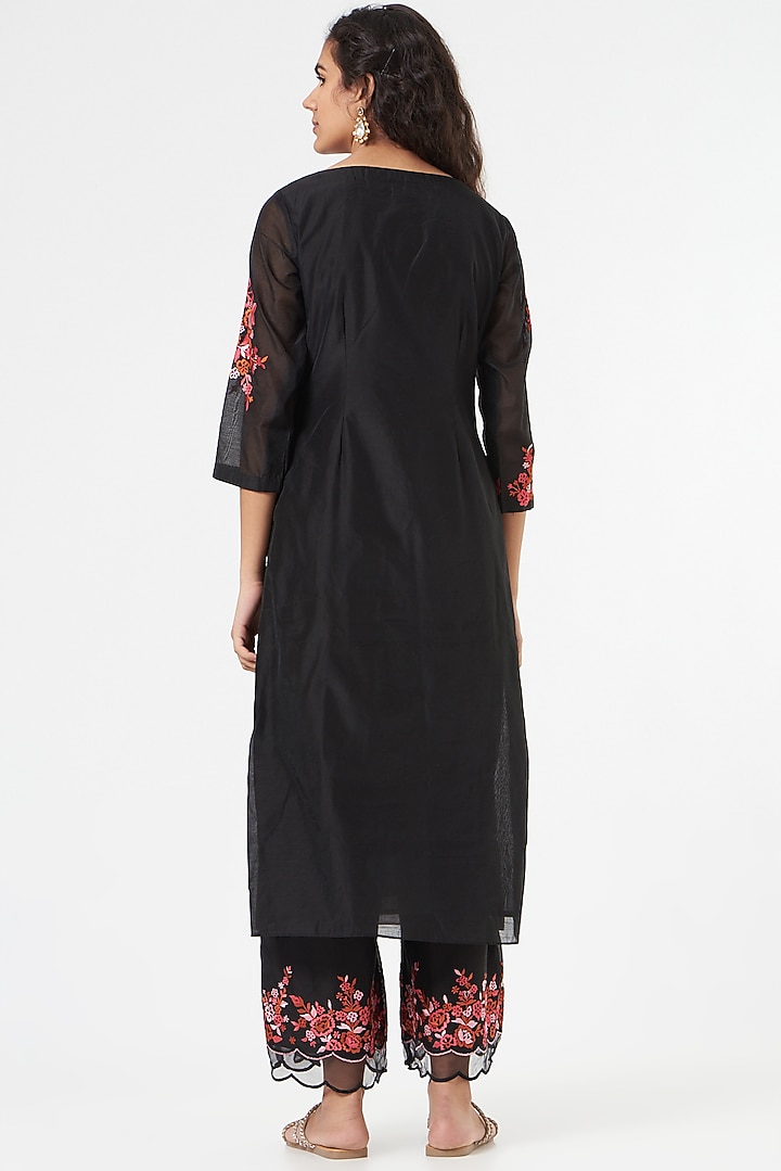 Black Embroidered Kurta Set by POULI at Pernia's Pop Up Shop