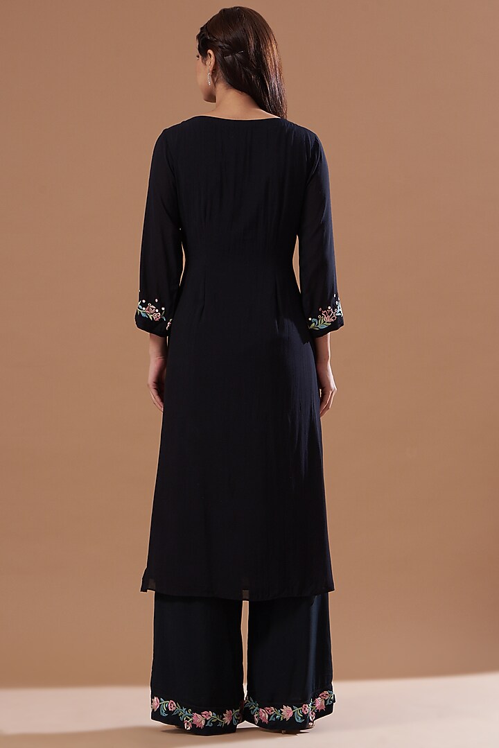 Black Embroidered Kurta Set by POULI at Pernia's Pop Up Shop