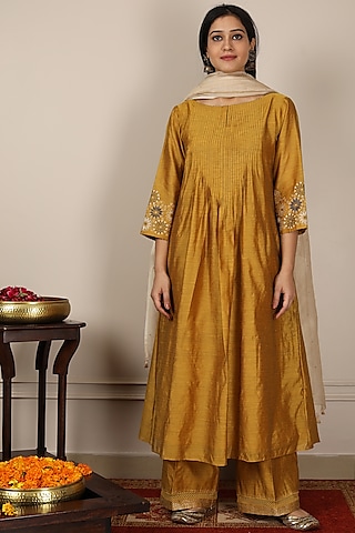 Mustard & Beige Embroidered Kurta Set by POULI