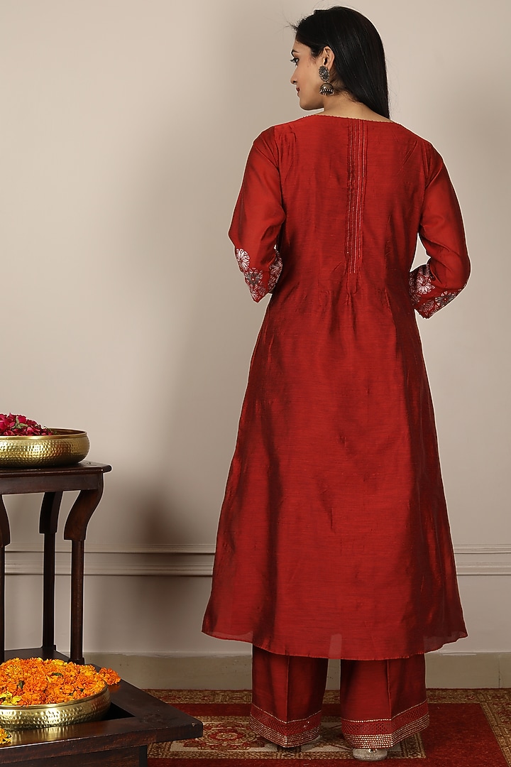 Maroon & Blush Pink Embroidered Kurta Set by POULI at Pernia's Pop Up Shop