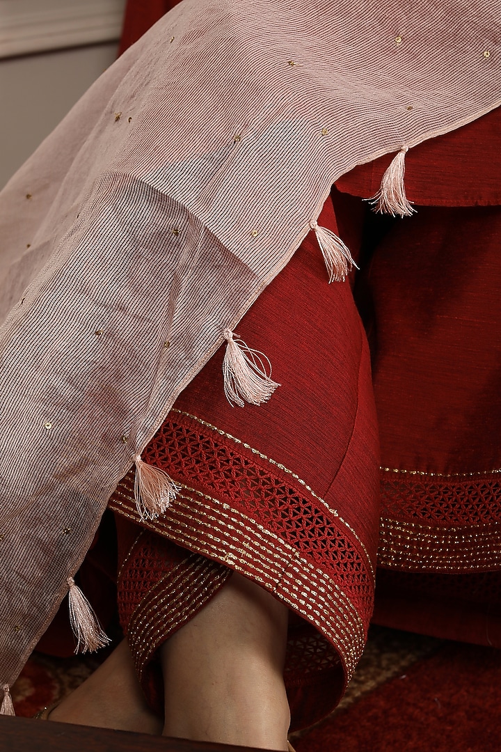 Maroon & Blush Pink Embroidered Kurta Set by POULI at Pernia's Pop Up Shop