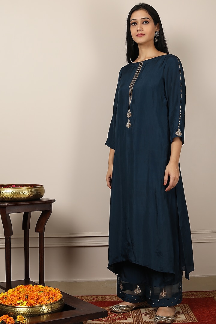 Navy Blue & Mint Green Embroidered Kurta Set by POULI at Pernia's Pop Up  Shop 2026