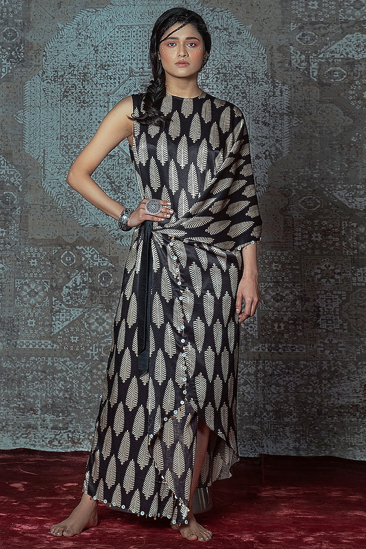 Black & Off White Printed Maxi Dress With Tie-Up by Nidhika Shekhar