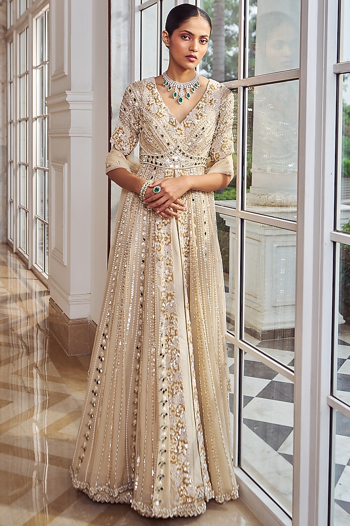Golden Chanderi & Georgette Bridal Lehenga Set by Nidhika Shekhar at Pernia's Pop Up Shop