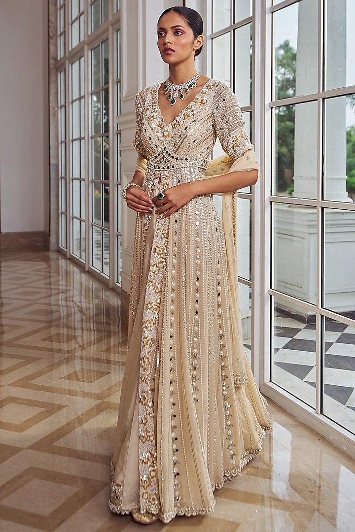 Golden Chanderi & Georgette Bridal Lehenga Set by Nidhika Shekhar at Pernia's Pop Up Shop