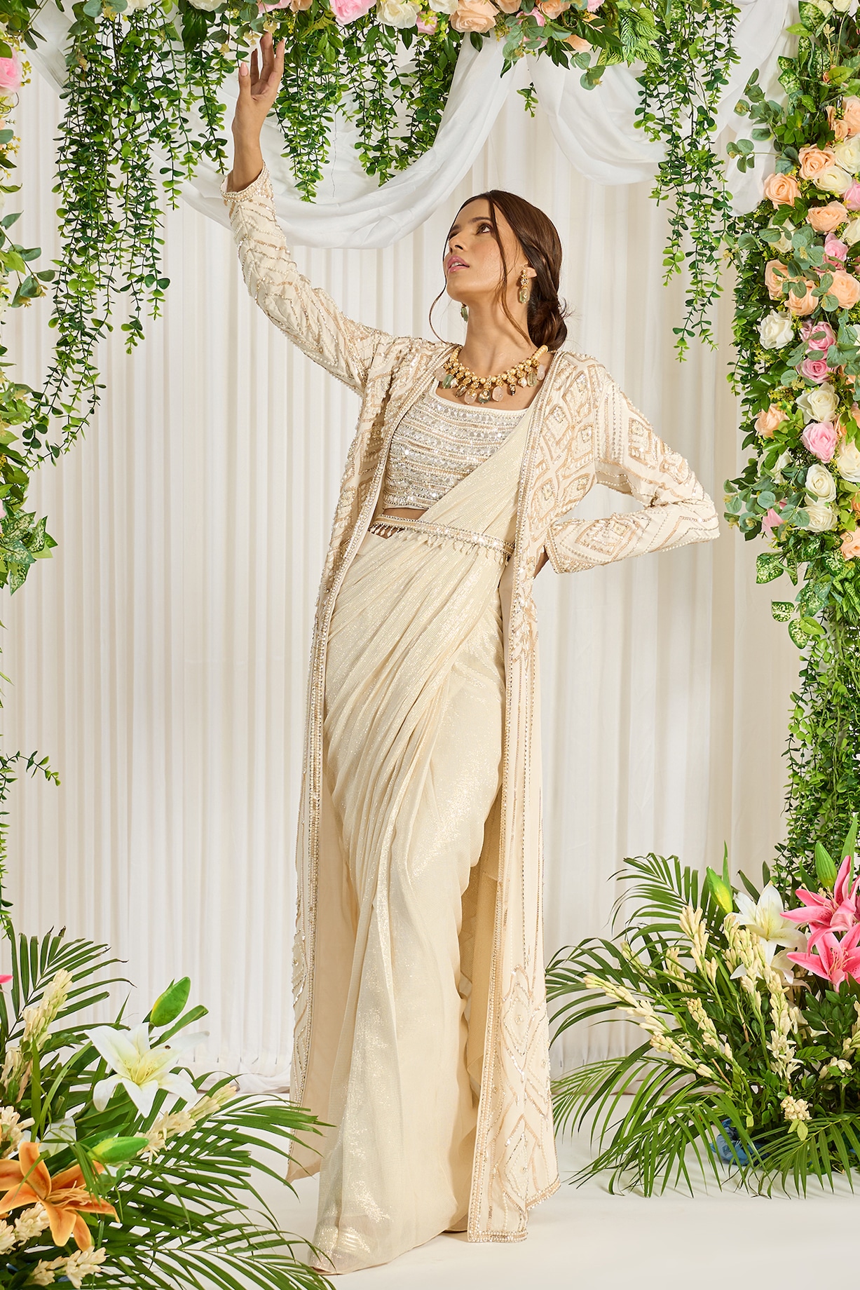 (2枚セット）インド製　カーテン・布niki-jones黄色の刺繍 2枚セット）インド製 カーテン・布niki-jones黄色の刺繍 2枚セット