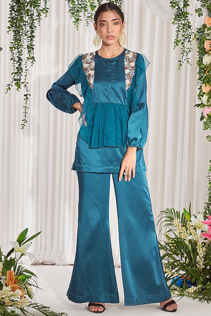 Teal Hand Embroidered Kurta Set by Nidhika Shekhar at Pernia's Pop Up Shop