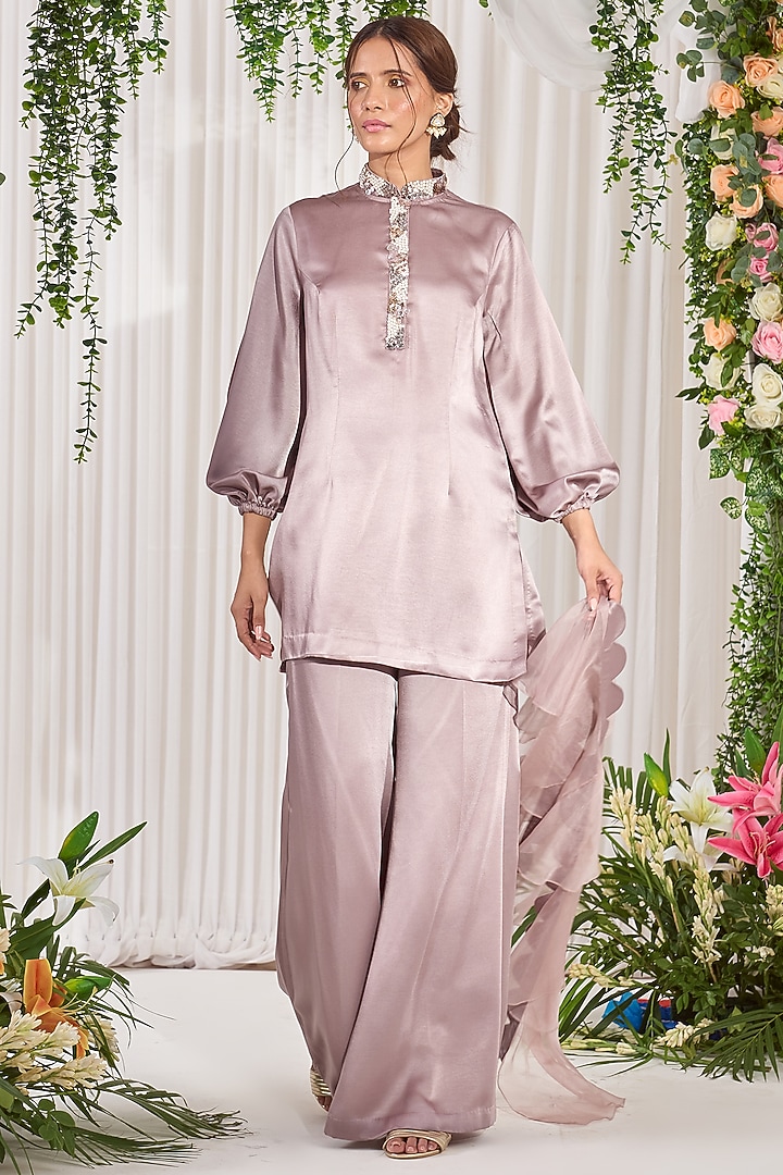 Nude Hand Embroidered Kurta Set by Nidhika Shekhar at Pernia's Pop Up Shop